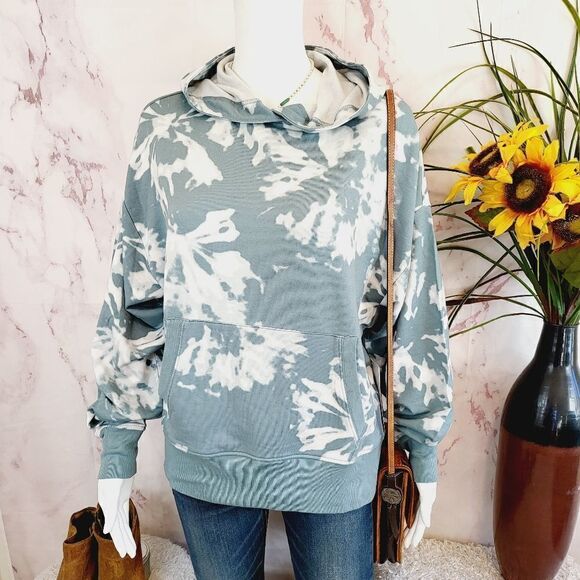 New Athleta pullover tie dye super soft hoodie - Picture 3 of 10
